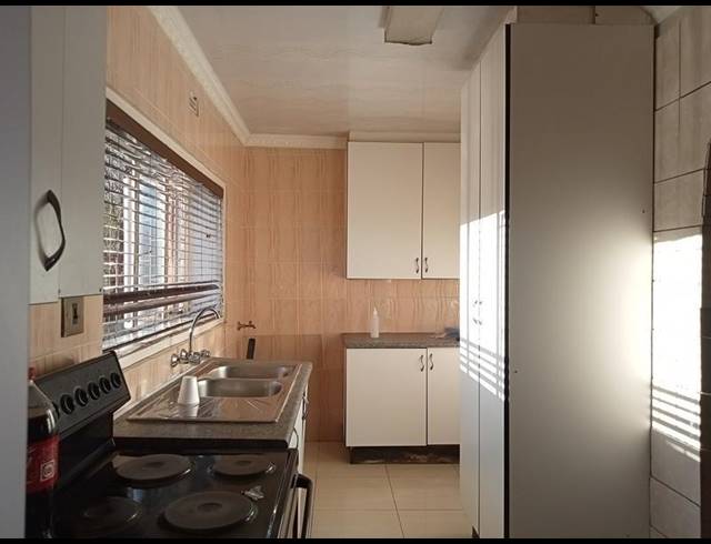 2 BEDROOM PROPERTY TO RENT IN VANDERBIJLPARK CW 6